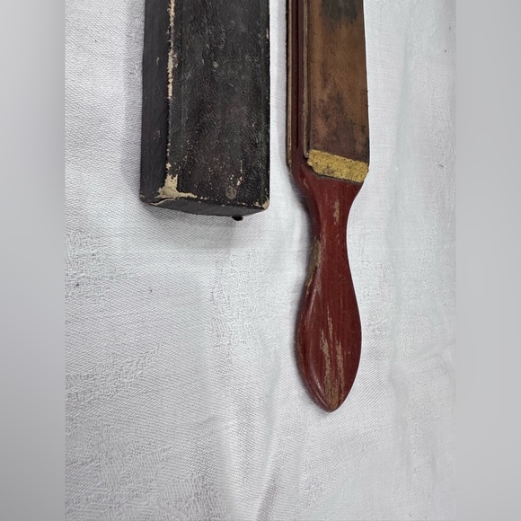 French Razor Shapener - Picture 2 of 4